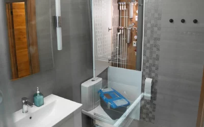 Top 15 small bathroom makeover ideas for maximizing space